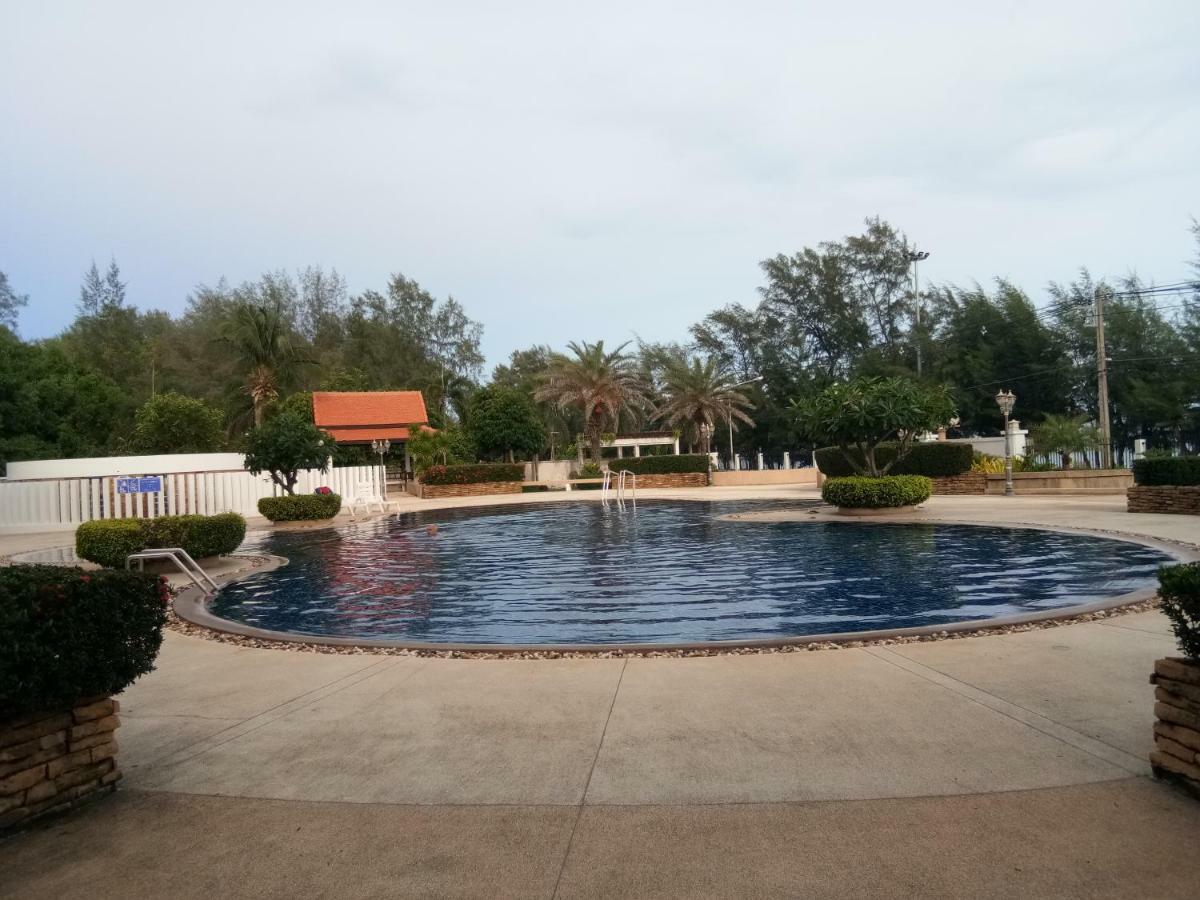 Seaview Condominium B15 Rayong Esterno foto