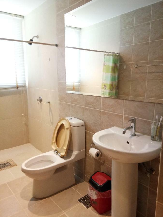 Seaview Condominium B15 Rayong Esterno foto