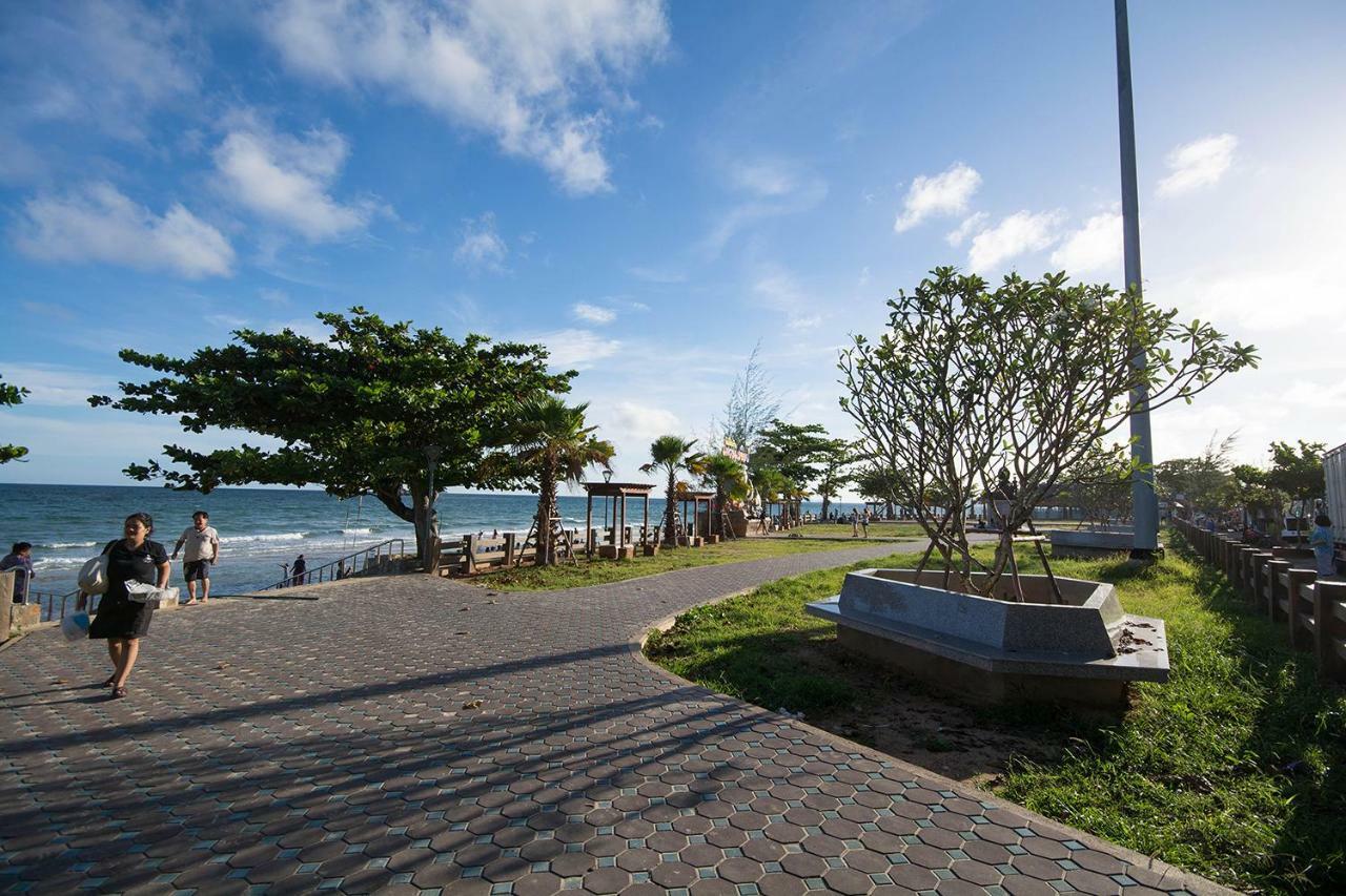 Seaview Condominium B15 Rayong Esterno foto