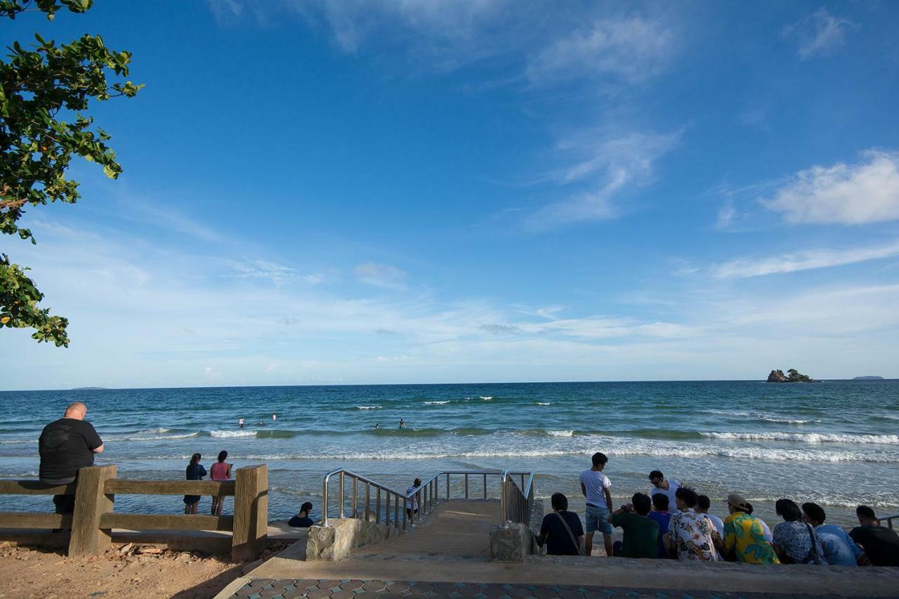 Seaview Condominium B15 Rayong Esterno foto